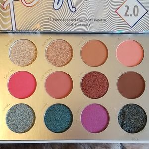 PÜR Cosmetics festival 2.0 palette
